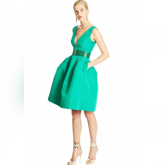 #$3,900 NEW P15 OSCAR DE LA RENTA GREEN SILK OPEN BACK RUNWAY DRESS 2 - Picture 7 of 12